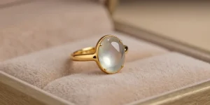 Bague de naissance, un bijou symbolique à offrir en cadeau